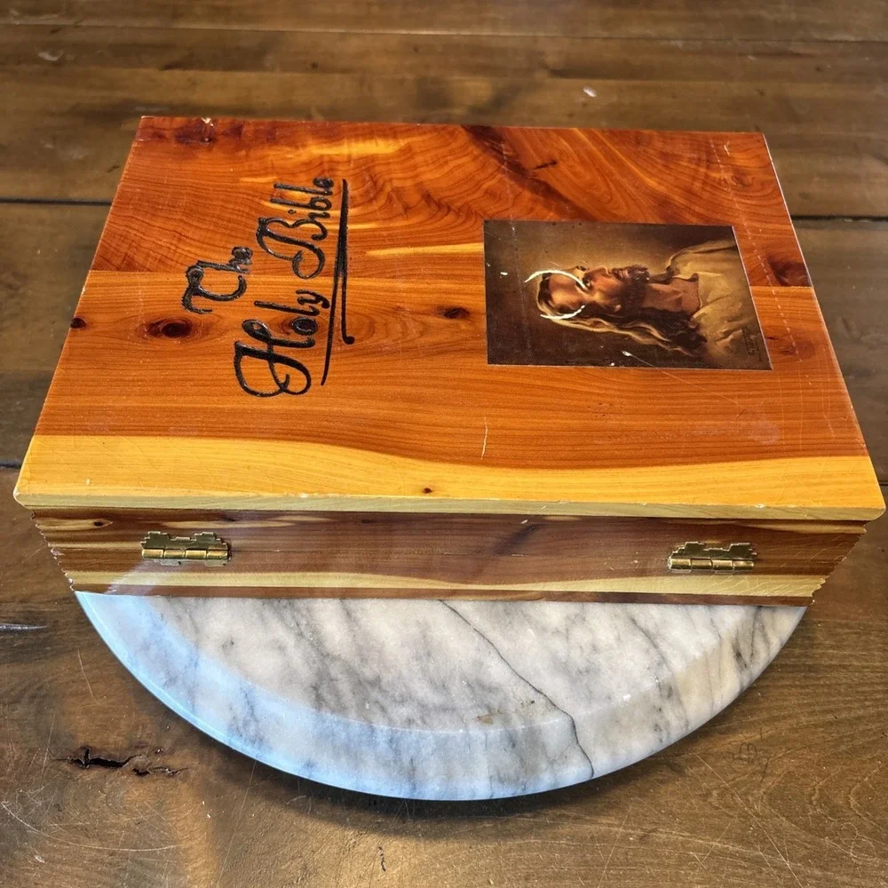 VTG 1976 Cedar Bible Safe Box With Windsor King James Red Letter Ed Slim Bible